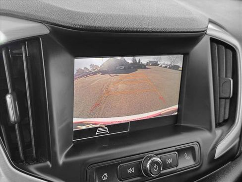 Used 2024 GMC Terrain SLE AWD/4WD image 14