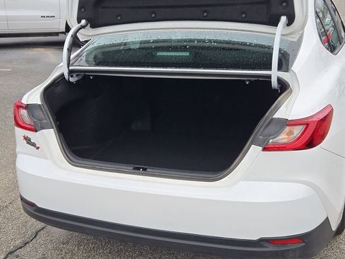 Used 2025 Toyota Camry LE image 25