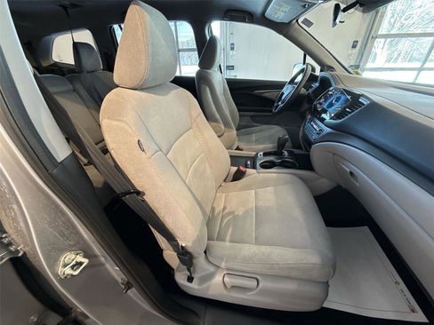 Used 2020 Honda Pilot EX image 25