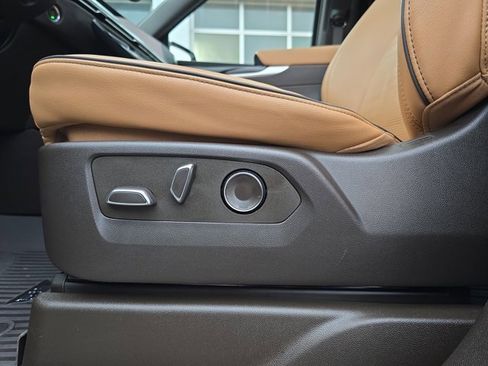 Certified 2025 Cadillac Escalade ESV Premium Luxury w/ Touring Package image 29