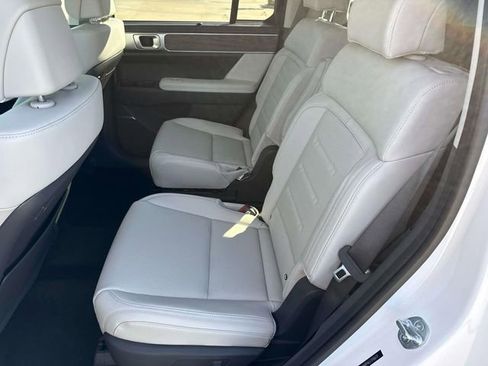 New 2026 Hyundai Santa Fe Calligraphy FWD image 17