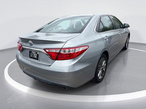 Used 2015 Toyota Camry SE image 7