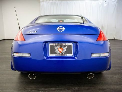 Used 2005 Nissan 350Z Coupe w/ (N93) Cargo Convenience Pkg RWD image 31