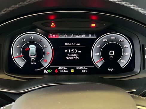 Used 2025 Audi Q8 Premium Plus image 25