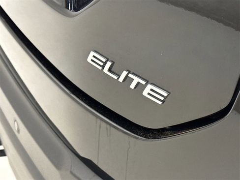 Certified 2023 Honda Pilot Elite image 11