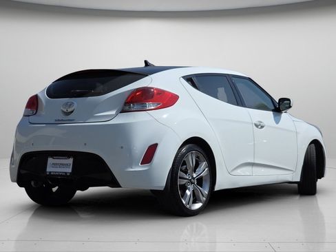 Used 2013 Hyundai Veloster w/ Tech Pkg FWD image 19
