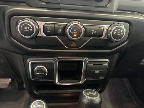 Used 2021 Jeep Wrangler Unlimited Sport AWD/4WD image 26