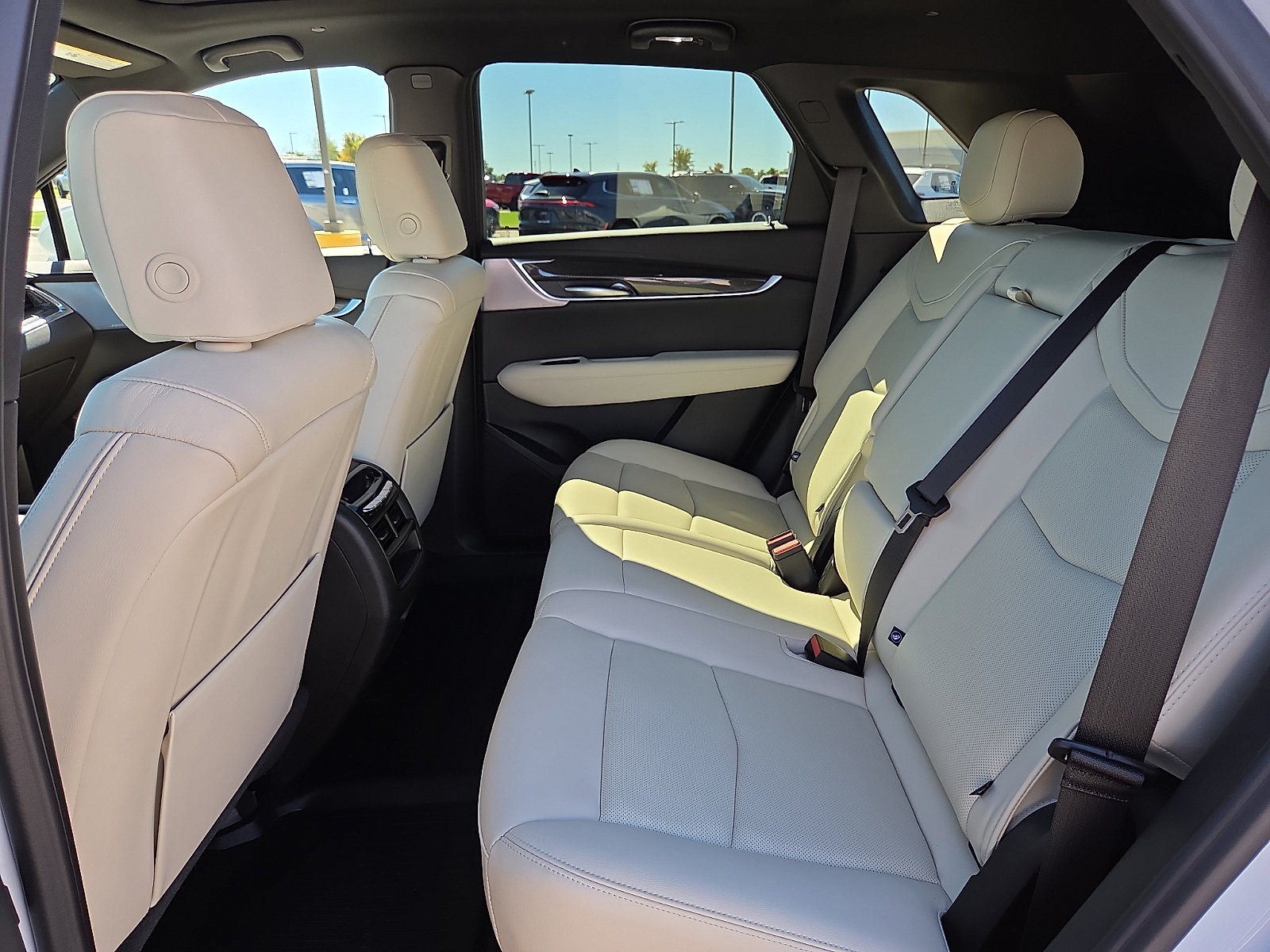 Used 2026 Cadillac XT5 Sportv w/ LPO, Floor Liner Package AWD/4WD image 10
