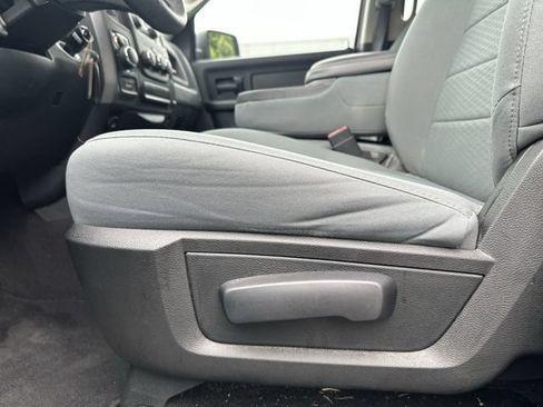 Used 2018 RAM 1500 Express w/ Express Value Package AWD/4WD image 16