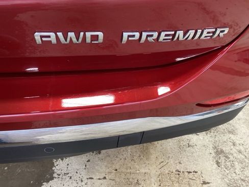 Used 2020 Chevrolet Equinox Premier AWD/4WD image 19