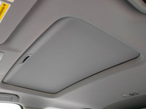 Used 2021 Honda CR-V Touring image 21