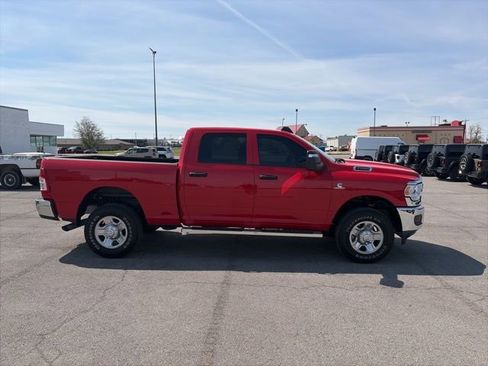 Used 2024 RAM 2500 Tradesman w/ Chrome Appearance Group AWD/4WD image 7