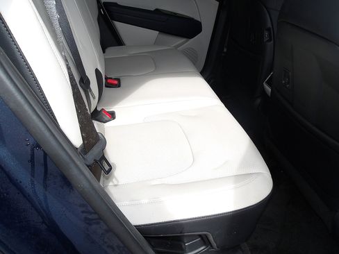 Used 2024 Kia Sportage EX w/ EX Premium Package image 11