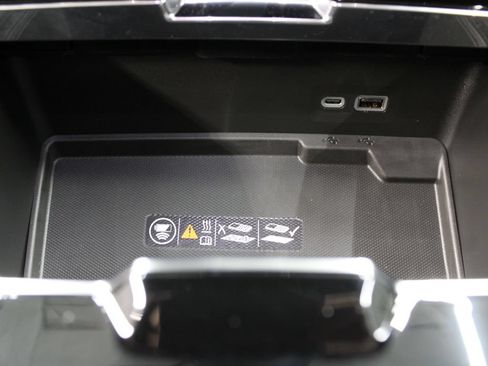 Used 2026 GMC Yukon Denali w/ Sun & Power Step Package AWD/4WD image 68