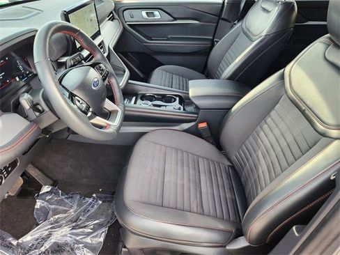 Used 2025 Ford Explorer ST-Line w/ ST-Line Street Pack image 22