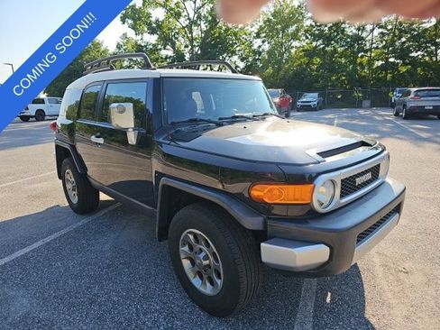 Used 2013 Toyota FJ Cruiser 4WD w/ Upgrade Pkg image 1