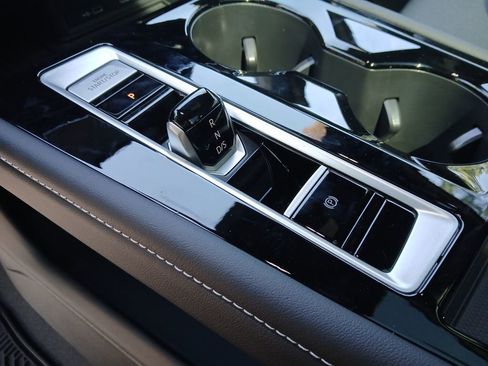 New 2026 Volkswagen Atlas Cross Sport SE image 23