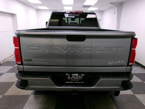Used 2025 Chevrolet Silverado 2500 High Country w/ Technology Package image 12