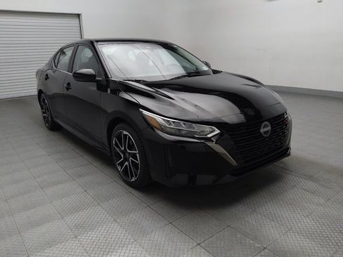 Used 2025 Nissan Sentra SR FWD image 13