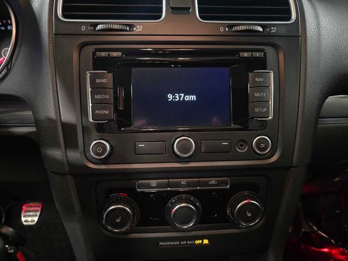 Used 2012 Volkswagen GTI PZEV image 13