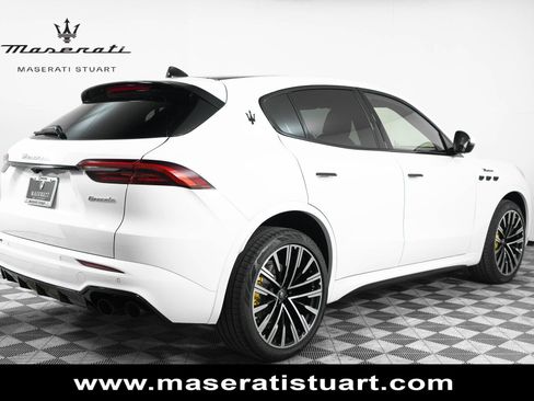 New 2025 Maserati Grecale Modena image 11