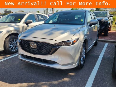 Used 2025 MAZDA CX-5 AWD 2.5 S w/ Preferred Package image 4