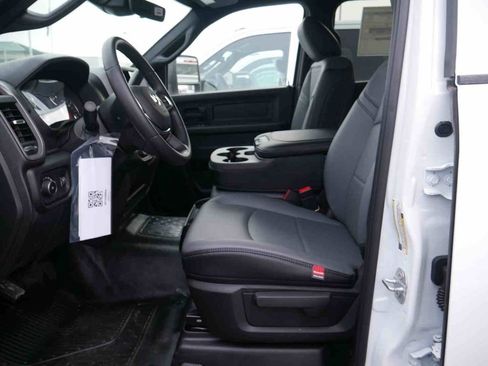 New 2026 RAM 5500 Tradesman w/ Chrome Appearance Group image 22