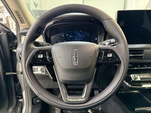 New 2026 Lincoln Corsair Premiere FWD image 13