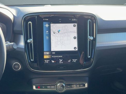 Certified 2022 Volvo XC40 T5 Momentum image 20