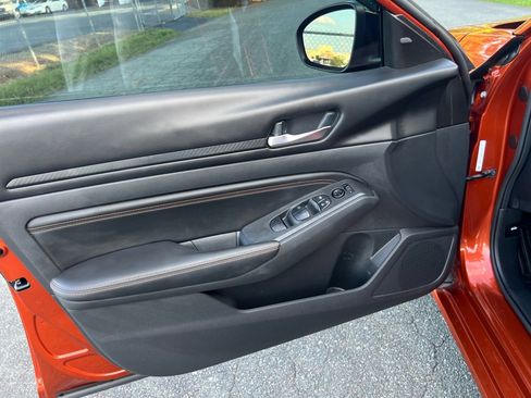 Used 2021 Nissan Altima 2.5 SR FWD image 35