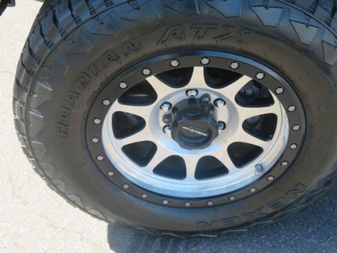 Used 2015 Toyota Tacoma PreRunner w/ TRD Off-Road Package image 17