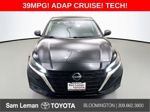 Used 2024 Nissan Altima 2.5 SV image 2