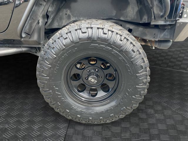 Used 2012 Jeep Wrangler Rubicon w/ Dual Top Group AWD/4WD image 30