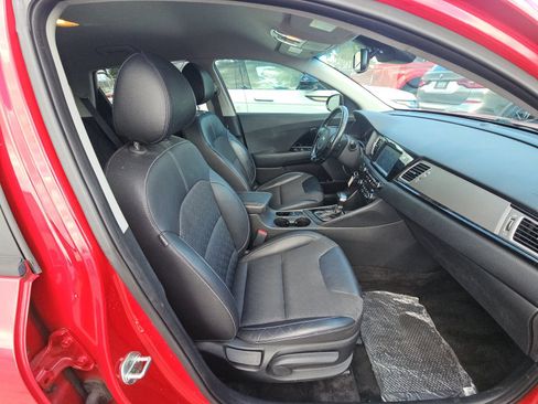 Used 2018 Kia Niro EX FWD image 14