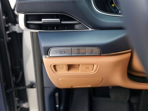 Used 2022 Genesis GV80 3.5T w/ Prestige Package 07 image 15