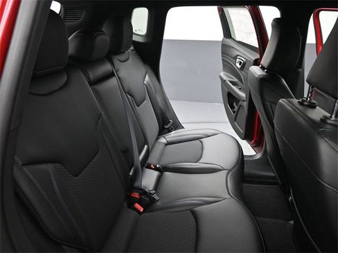 New 2026 Jeep Compass Latitude image 22