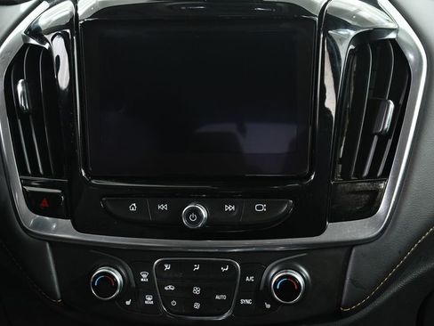 Used 2021 Chevrolet Traverse LT w/ LPO, Floor Liner Package image 9