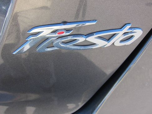 Used 2017 Ford Fiesta SE FWD image 5