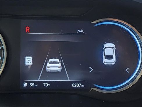 Used 2025 Genesis G70 2.5T image 19