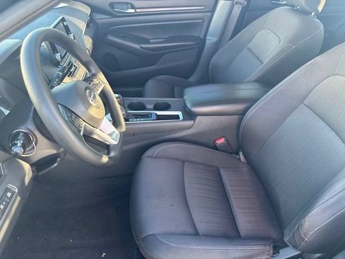 Used 2022 Nissan Altima 2.5 S FWD image 17
