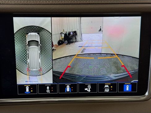 Used 2022 GMC Yukon Denali AWD/4WD image 14