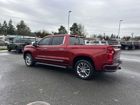 Used 2023 Chevrolet Silverado 1500 High Country w/ High Country Premium Package image 3
