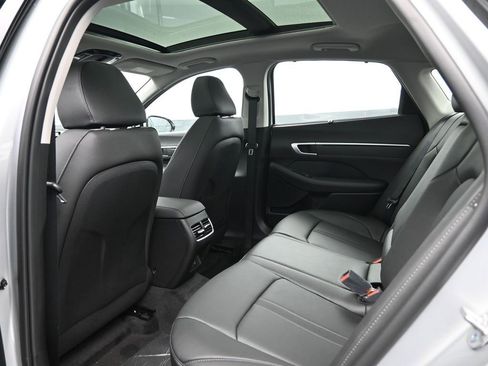 Used 2025 Hyundai Sonata Limited image 30