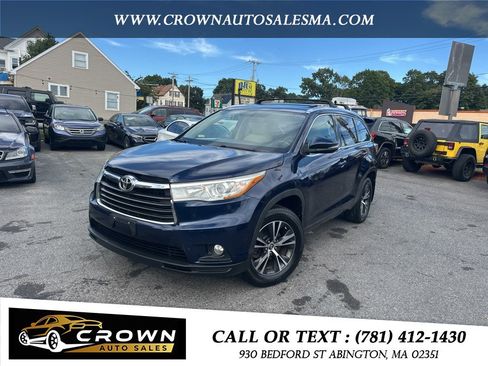 Used 2016 Toyota Highlander XLE AWD/4WD image 1