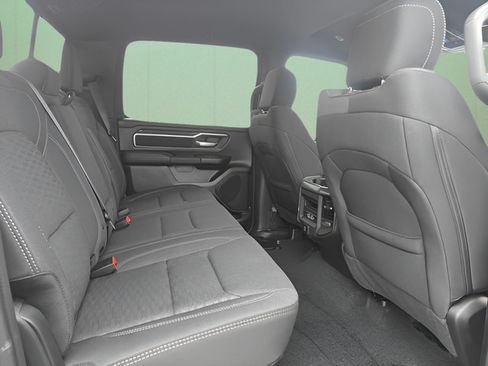 Used 2025 RAM 1500 Big Horn AWD/4WD image 34