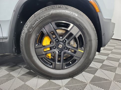 Used 2022 Rivian R1T Adventure image 11