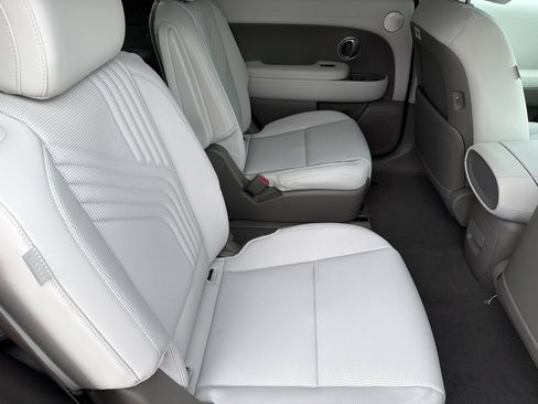 New 2026 Hyundai Palisade SEL Premium w/ Tow & Go Package FWD image 16
