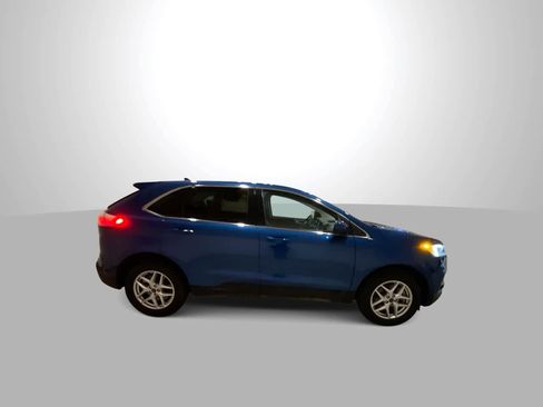 Used 2024 Ford Edge SEL image 9