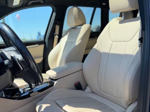 Used 2019 BMW X3 xDrive30i w/ Convenience Package AWD/4WD image 11