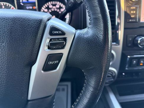 Used 2019 Nissan Titan PRO-4X image 27